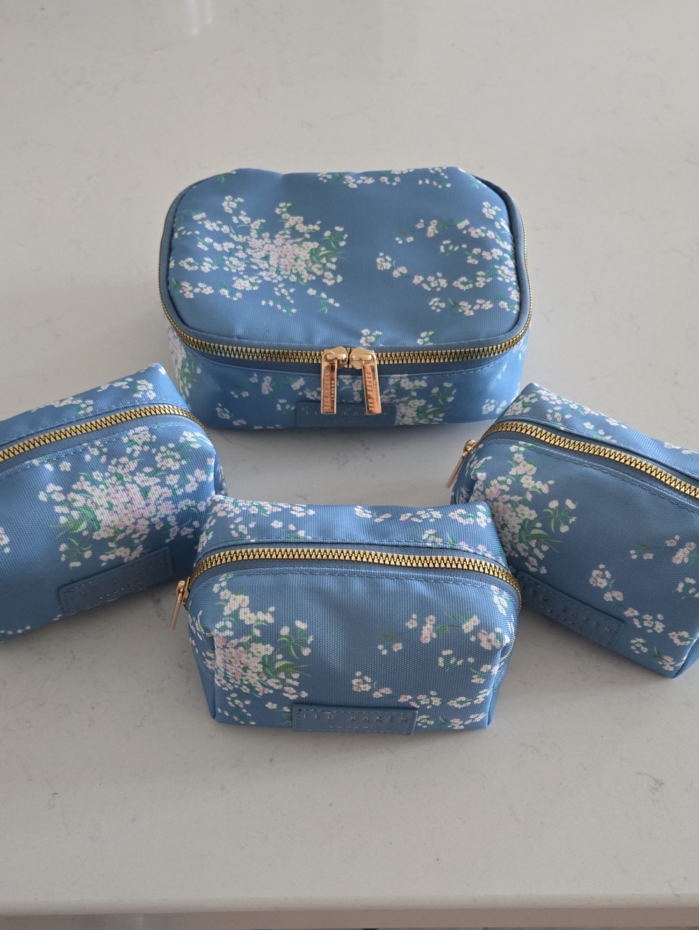 New Never Used Ted Baker Cosmetic Pouch Set Travel Vanity Case Mkup Bag 4 Piece